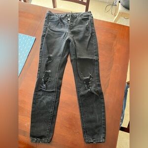 Black Vanilla Star Skinny Jeans. Size 27